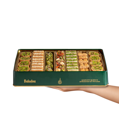 Baladna Mixed Oriental Sweets with Pistachios and Cashews - Oriental